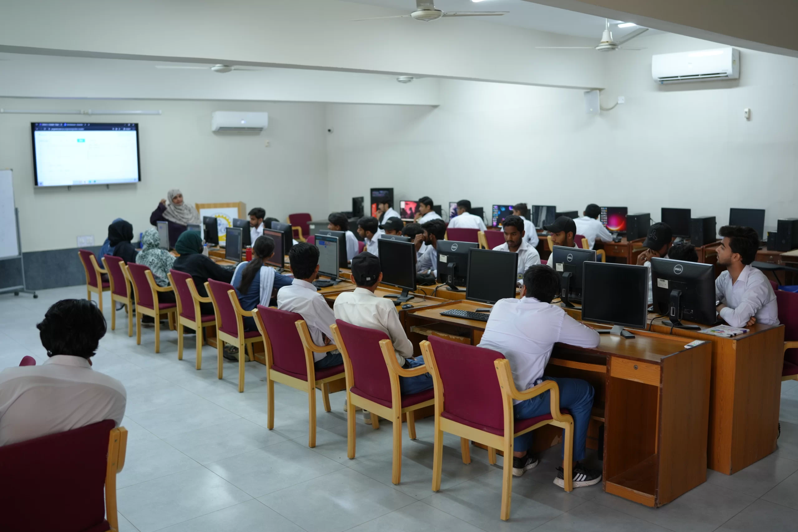 Dehli-College-Student-Visit | SBU