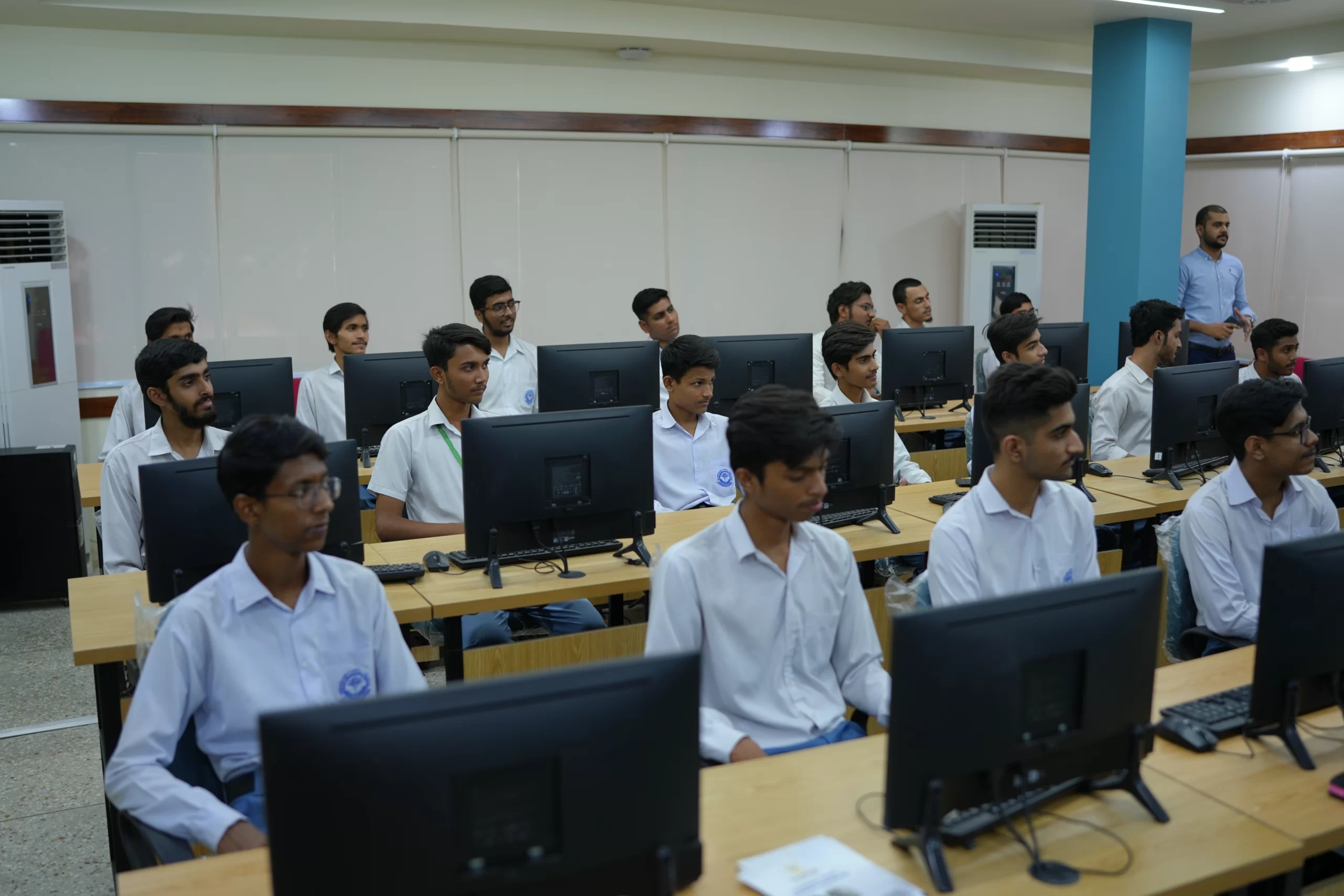 Dehli-College-Student-Visit | SBU