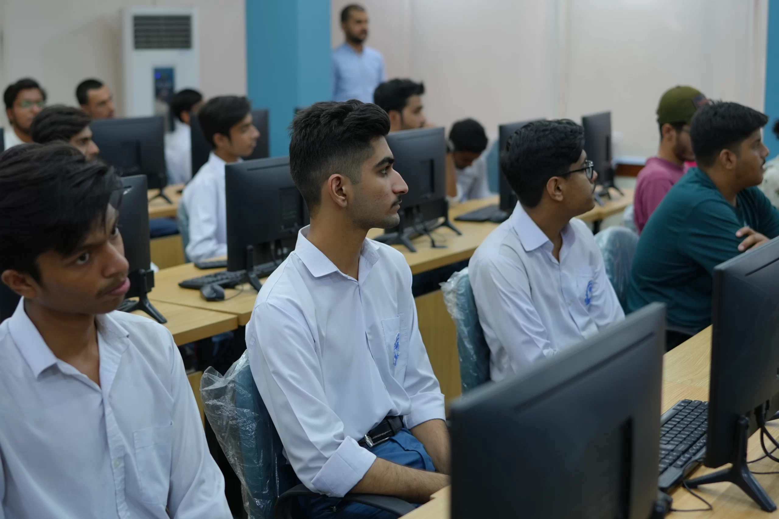 Dehli-College-Student-Visit | SBU